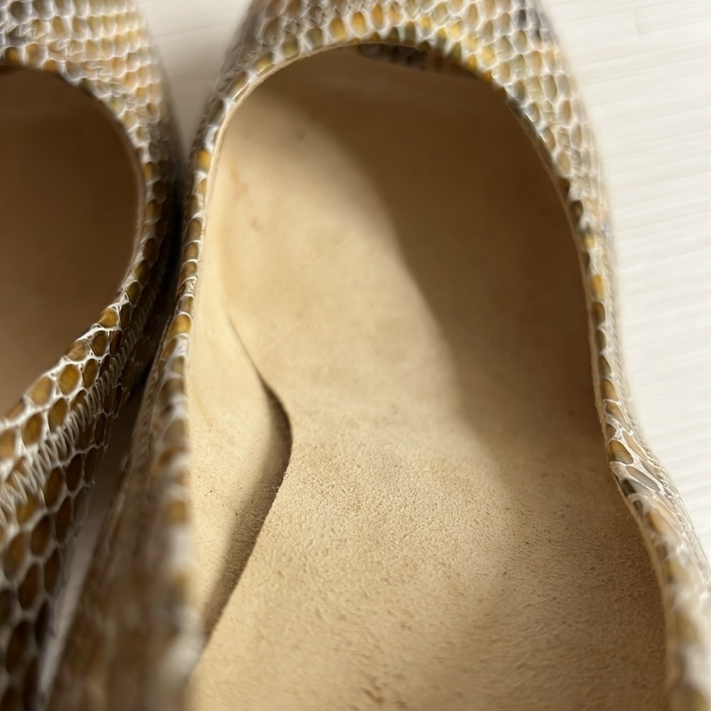 Stuart Weitzman Ivory Snake Print Open Toe Heels 8.5 never worn - Picture 7 of 10